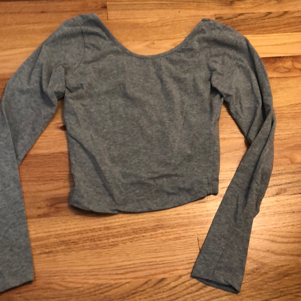 Cropped grey long sleeve